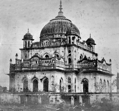 Sadut Alis Mausoleum, Lucknow by English Photographer